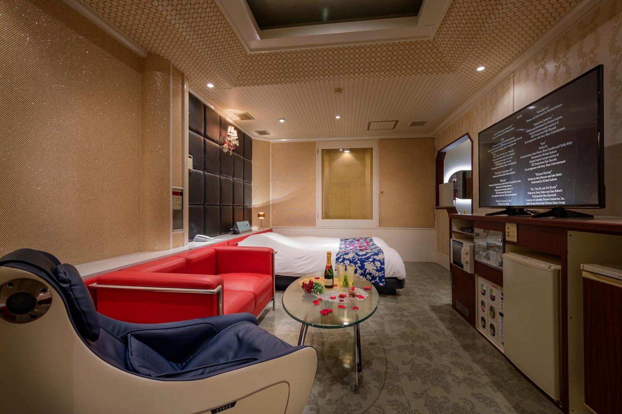 Hotel Mobilia (Adults Only) Tsurugashima Exterior photo