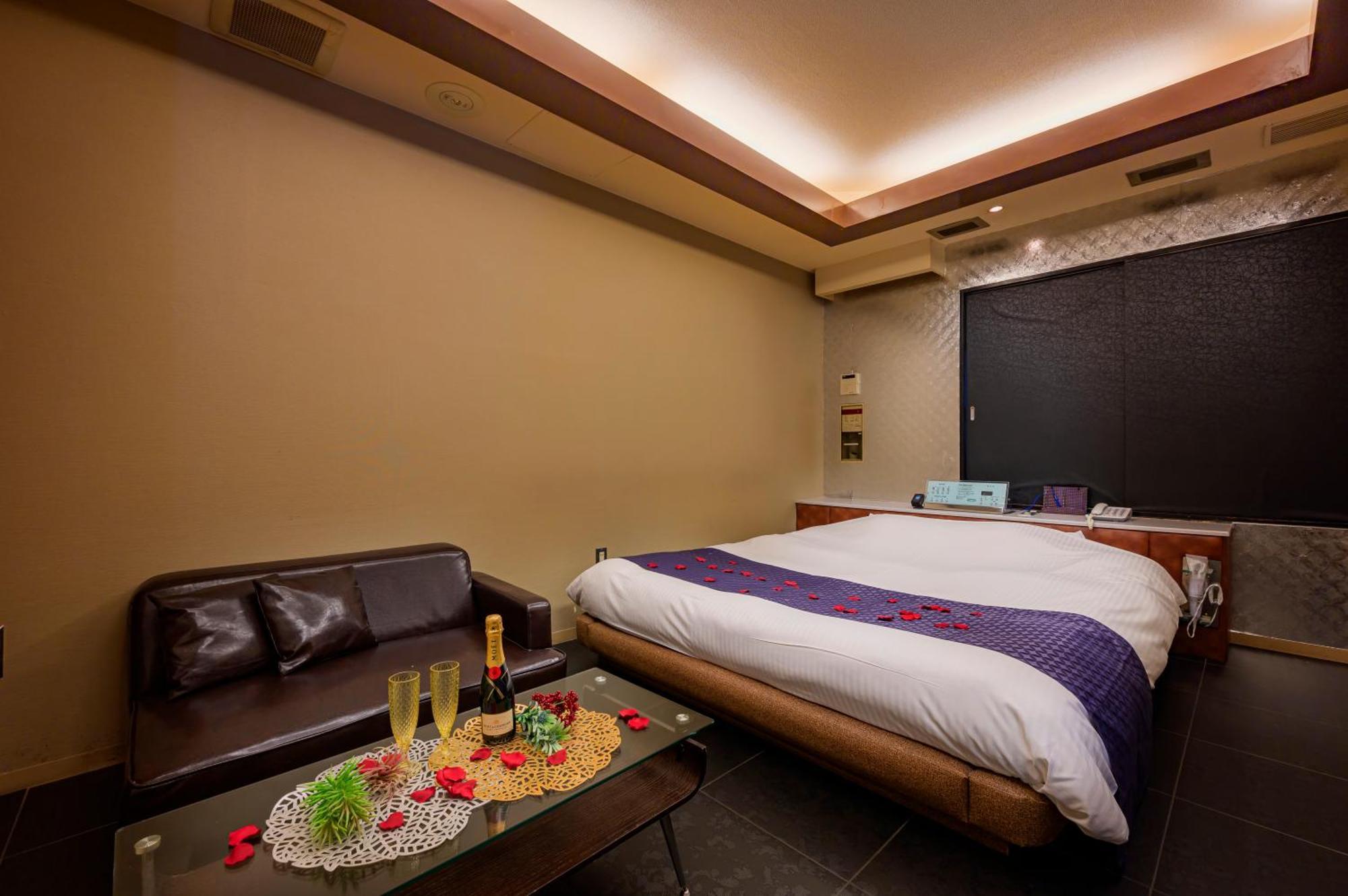 Hotel Mobilia (Adults Only) Tsurugashima Exterior photo