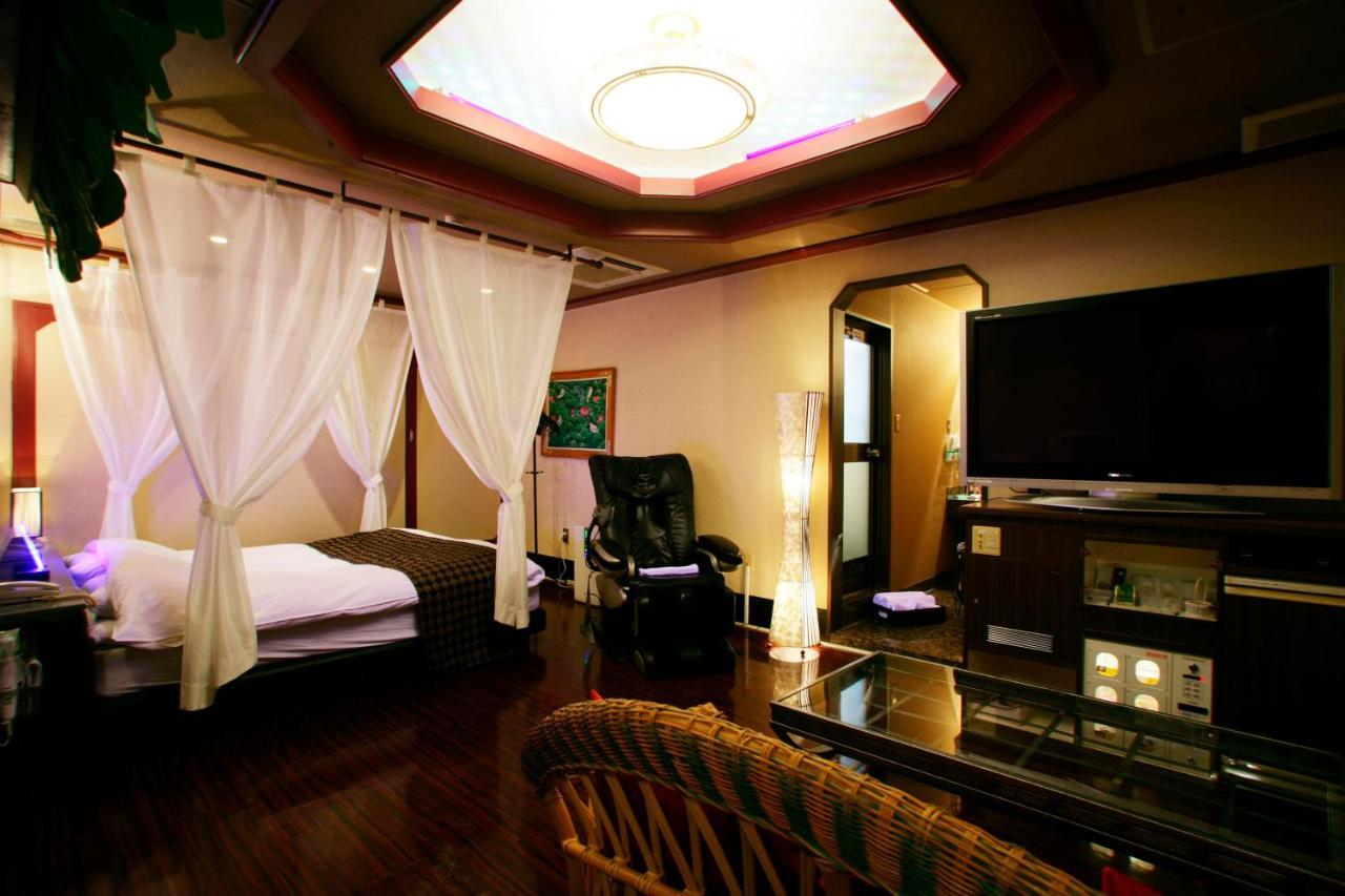 Hotel Mobilia (Adults Only) Tsurugashima Exterior photo