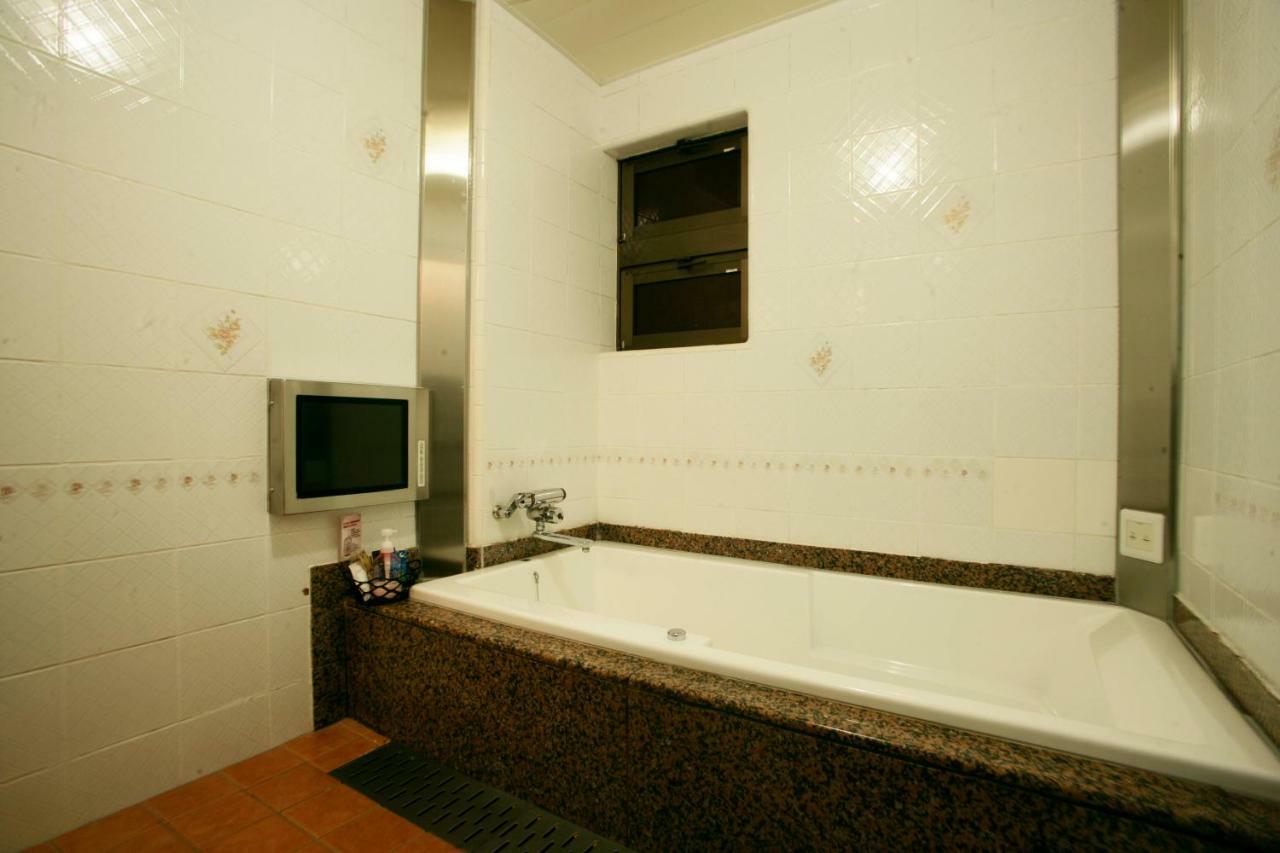 Hotel Mobilia (Adults Only) Tsurugashima Exterior photo